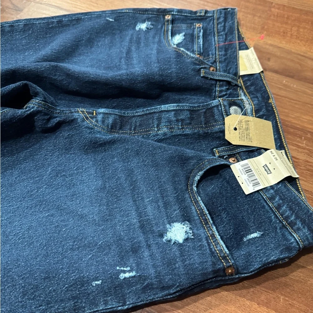Levi’s 501 Original Cropped Jeans 32x26 Dark Wash Distressed NWT - Picture 3 of 6